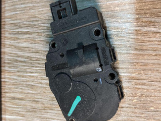 моторчик заслонки печки Mercedes-Benz M-Класс W164 2006, 3.5 л., M 272.967, бензин, АКПП, внедорожник 5 дв., правый руль, EFB336, 929888G
