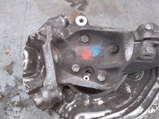 кулак поворотный левый BMW 3 серия E90/E91/E92/E93 2007, 2.0 л., дизель, АКПП, универсал, 6764443