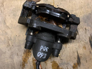 суппорт задний левый BMW 5 серия E60/E61 2006, 3.0 л., M57 D30 (306D4), дизель, АКПП, серый, седан