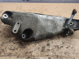 кронштейн двигателя BMW X5 E70 2007, 3.0 л., M57 306 D3, дизель, АКПП, 6772679