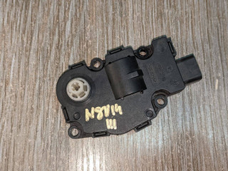 моторчик заслонки печки Mercedes-Benz E-Класс W212/S212/C207/A207 W212 2010, 2.2 л., дизель, АКПП, седан, задний привод, правый руль, EFB330