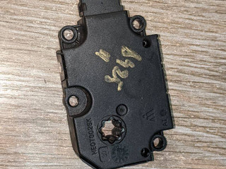 моторчик заслонки печки Mercedes-Benz C-Класс W205/S205/C205 2015, 2.0 л., M 274.920, бензин, АКПП, седан, правый руль, A1699060100, T1002128BC
