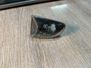 повторитель поворота на крыле Smart Fortwo 2 поколение 2011, 1.0 л., M 132.930, бензин, АКПП, серебристый, купе, правый руль, A4518220220