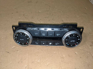 блок управления печки / климат-контроля Mercedes-Benz C-Класс W204/S204/C204 [рестайлинг] W204.054 2011, 3.0 л., M 272.947, бензин, АКПП, черный, седан, задний привод, A2049009304