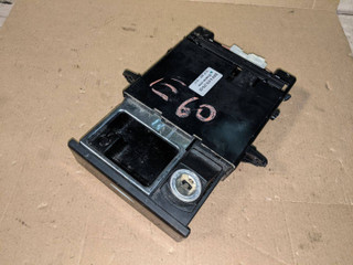 вещевой ящик центральной консоли BMW 5 серия E60/E61 [рестайлинг] E60 2007, 3.0 л., N54 B30 A, бензин, АКПП, белый, седан, задний привод, 6976376