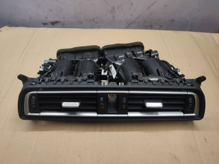 дефлектор обдува салона BMW 7 серия F01/F02 F01 2011, 4.4 л., N63 B44 A, бензин, АКПП, черный, 9115859