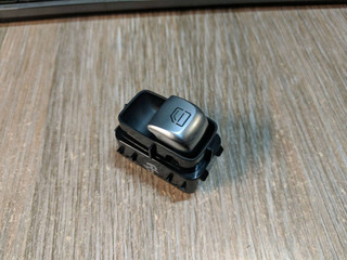 кнопка стеклоподъемника двери Mercedes-Benz C-Класс W205/S205/C205 2015, A2229052203
