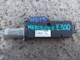 двигатель электролюка Mercedes-Benz E-Класс W213/S213/C238/A238 (2016 - 2020), A2139062104, A2139014101