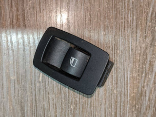 кнопка стеклоподъемника двери задней левой BMW X5 E70 2007, 3.0 л., M57 D30 (306D5), дизель, АКПП, внедорожник 5 дв., 61316945874