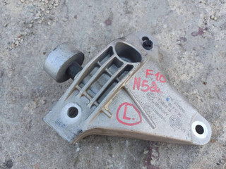 кронштейн двигателя BMW 5 серия F07/F10/F11 2011, 2.5 л., N52 B25 AF, бензин, 6775911