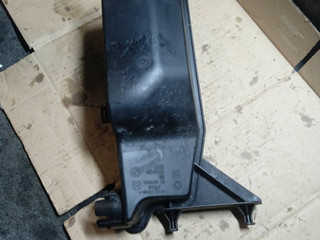 планка под капот BMW 7 серия G11/G12 [рестайлинг] 2021, 3.0 л., B57 D30 A, дизель, 8575040
