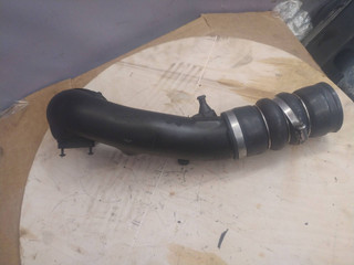 патрубок интеркулера BMW 5 серия F07/F10/F11 2010, 3.5 л., бензин, 7588268