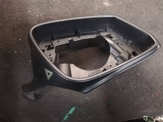 рамка зеркала правого BMW 5 серия F10/F11 [рестайлинг] 2013, 3.0 л.