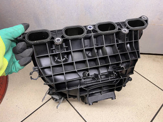 коллектор впускной BMW 5 серия F07/F10/F11 [рестайлинг] 2013, 2.0 л., N20 B20 B, бензин, 7588126