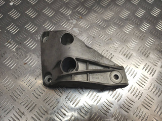 кронштейн двигателя BMW 5 серия F07/F10/F11 2012, 2.0 л., N20 B20 B, бензин, 6781233