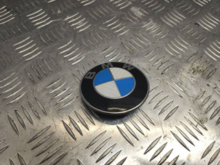 эмблема BMW 5 серия F07/F10/F11 F10 2010, 3.5 л., бензин, 8132375