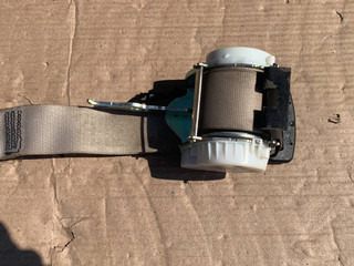 ремень безопасности BMW 5 серия F07/F10/F11 F10 2010, 3.5 л., бензин