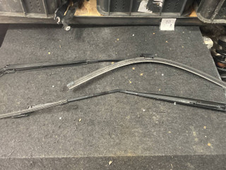 щеткодержатель (поводок стеклоочистителя, дворник) BMW 5 серия F07/F10/F11 2010, 3.5 л., бензин