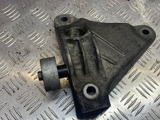 кронштейн двигателя BMW 5 серия F07/F10/F11 F10 2010, 3.5 л., бензин, 6777605