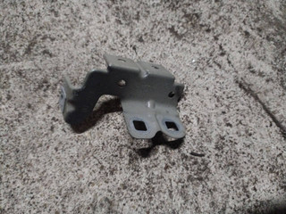 крепление ( кронштейн ) крыла BMW 5 серия F07/F10/F11 2010, 7193425