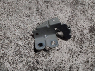 крепление ( кронштейн ) крыла BMW 5 серия F07/F10/F11 2010, 7193426