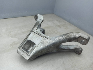 кронштейн двигателя BMW 7 серия G11/G12 2017, 3.0 л., дизель, 6861558