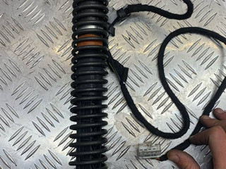 амортизатор крышки багажника (3-5 двери) BMW 7 серия F01/F02 2010, 7185714