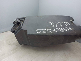 корпус воздушногo фильтра левый
