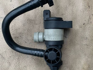 клапан вентиляции топливного бака BMW 5 серия F07/F10/F11 2010, 3.5 л., бензин, 7618568