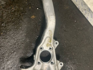 кулак поворотный правый BMW X5 M E70 2010, 4.4 л., S63 B44 A, бензин, правый руль