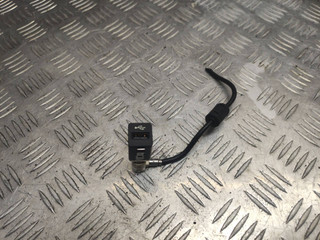 разъем AUX / USB BMW X5 M E70 2010, 4.4 л., S63 B44 A, бензин, правый руль, 9167196