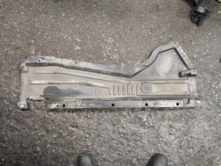 защита днища BMW X5 M E70 2010, 4.4 л., S63 B44 A, бензин, правый руль, 7173583