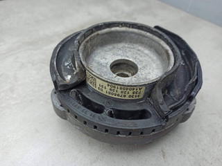 опора амортизатора верхняя (чашка) BMW 7 серия F01/F02 2010, 6795081