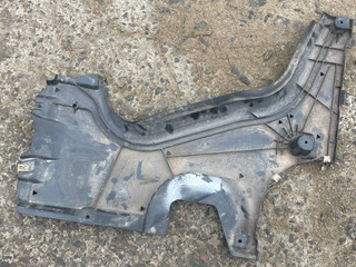 защита днища BMW 5 серия G30/G31 G31 2018, 2.0 л., B48 B20 A, бензин, задний привод, правый руль, 7441177