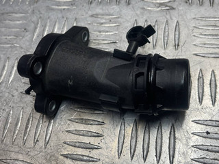 фланец (тройник) системы охлаждения BMW 5 серия G30/G31 G31 2018, 2.0 л., B48 B20 A, бензин, задний привод, правый руль, 8511205
