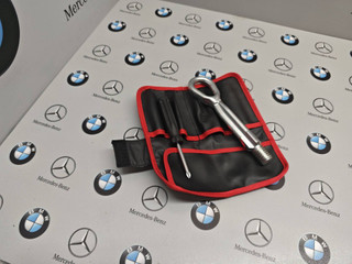 ящик под инструменты / набор инструментов BMW X3 F25 2014, 2.8 л., бензин