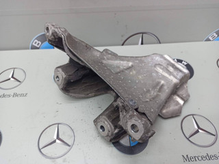 кронштейн двигателя BMW X6 F16 2016, 3.0 л., бензин, правый руль, 6853208