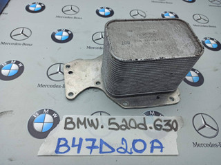 теплообменник масляного фильтра BMW 5 серия G30/G31 2017, 2.0 л., B47 D20 A, дизель, 8585625