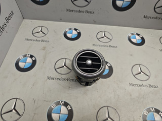 дефлектор обдува салона Mercedes-Benz GLC-Класс X253 [рестайлинг] 2020, 2.0 л., M264.920, бензин, полный привод, правый руль, A2058300301