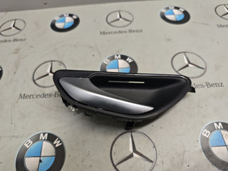 ручка внутренняя передняя левая Mercedes-Benz GLC-Класс X253 [рестайлинг] 2020, 2.0 л., M264.920, бензин, полный привод, правый руль, A2057602200