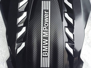 декоративная крышка двигателя BMW X5 M F95 2021, 4.4 л., бензин, полный привод, 8091253