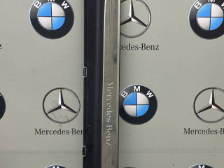 накладка на порог внутренняя Mercedes-Benz C-Класс W205 [рестайлинг] 2020, 2.0 л., M264.920, бензин, кабриолет, задний привод, A2056801911, A2056804111