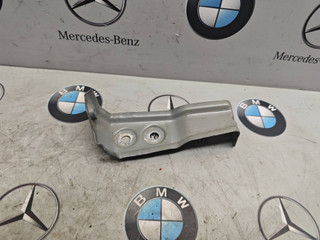 крепление ( кронштейн ) крыла BMW X5 G05 [рестайлинг] 2025, 3.0 л., бензин, 7418218