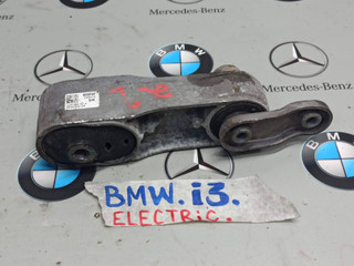 подушка крепления двигателя BMW i3 L01 2014, 6793362