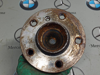 ступица передняя BMW i3 L01 2014, 6867927