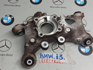 кулак задний правый BMW i3 L01 2014, 6852164