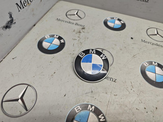 эмблема BMW X1 E84 [рестайлинг] 2015, 2.0 л., бензин, 8132375
