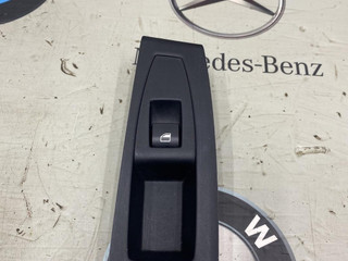 кнопка стеклоподъемника двери BMW 2 серия Active Tourer F45 2015, 2.0 л., бензин, 9208107