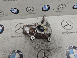 кулак поворотный правый BMW i3 L01 2015, 6852160