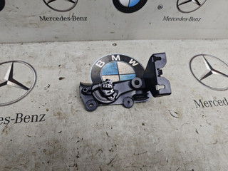 механизм открытия капота (кронштейн в салоне) BMW X5 G05 [рестайлинг] 2023, 3.0 л., бензин, c4p, полный привод, 7434345